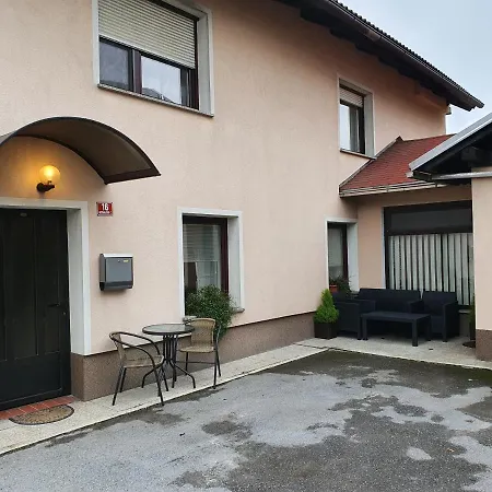 Apartma Cerknica Buitenkant foto