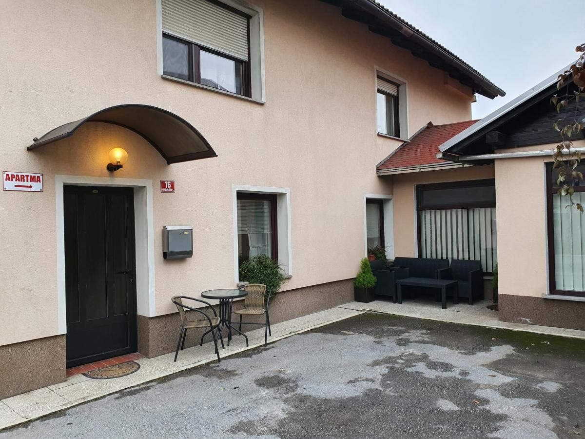 Apartma *