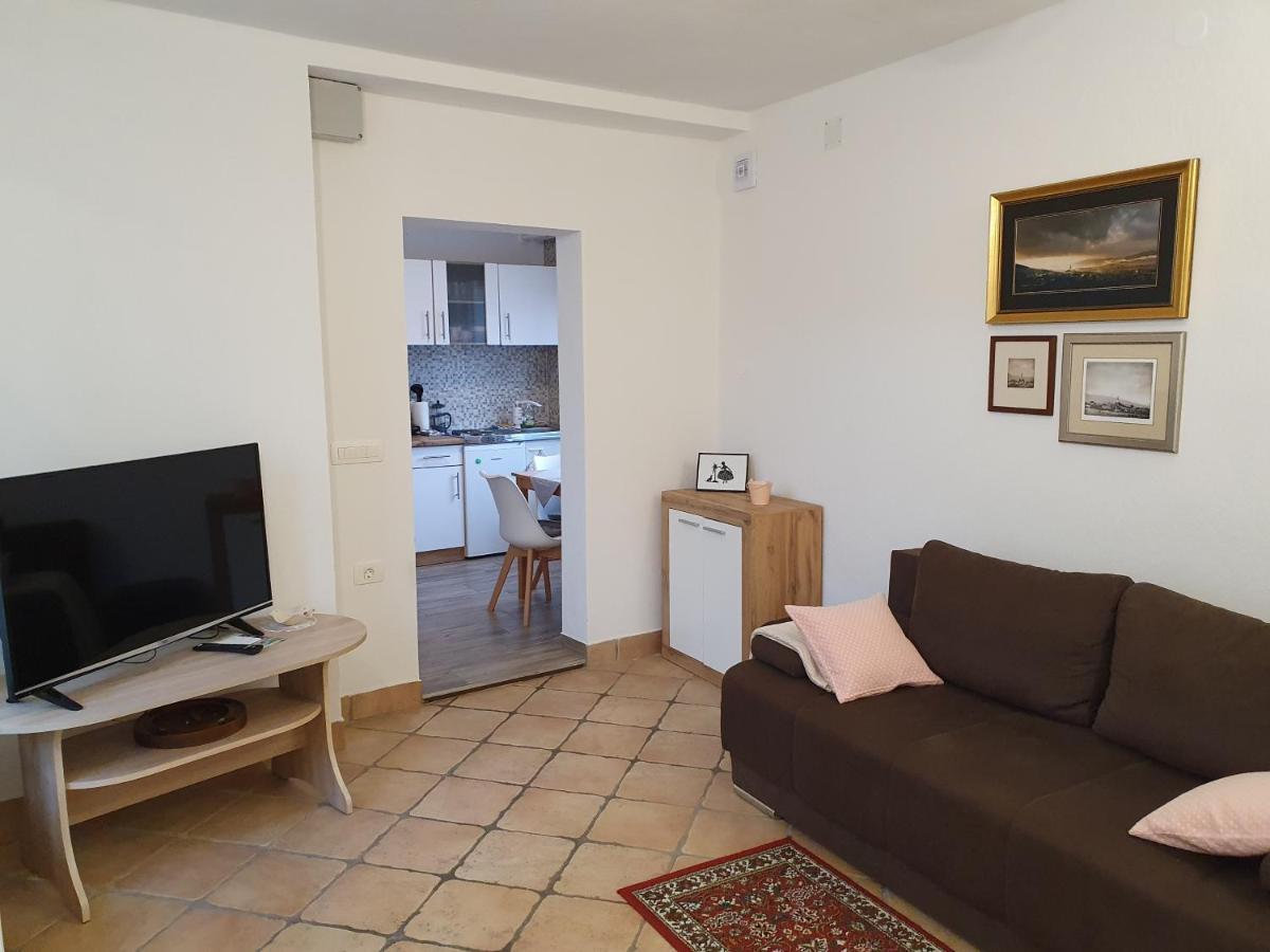 Apartma Apartment *